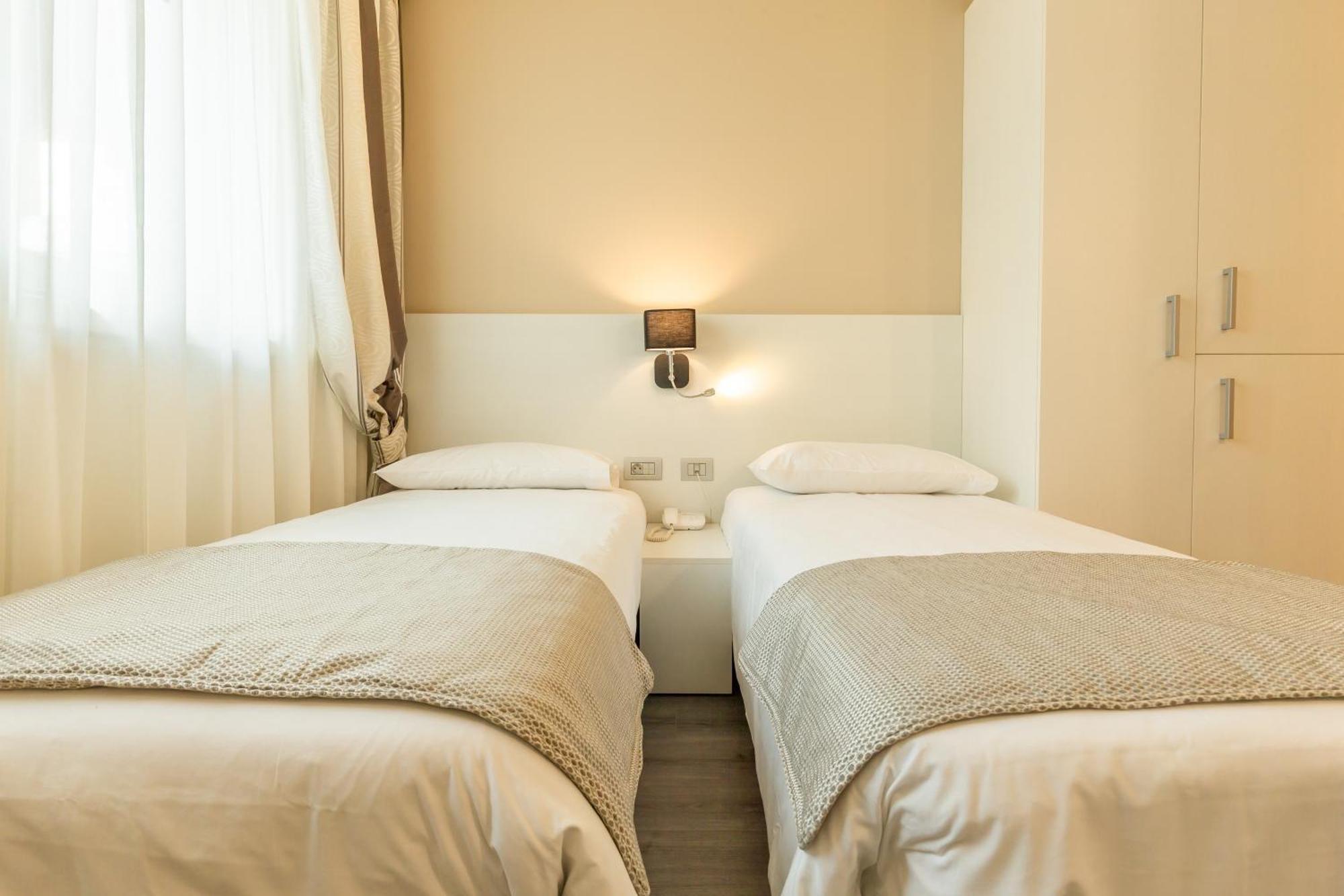 La Dolce Vita Hotel Menton Luaran gambar