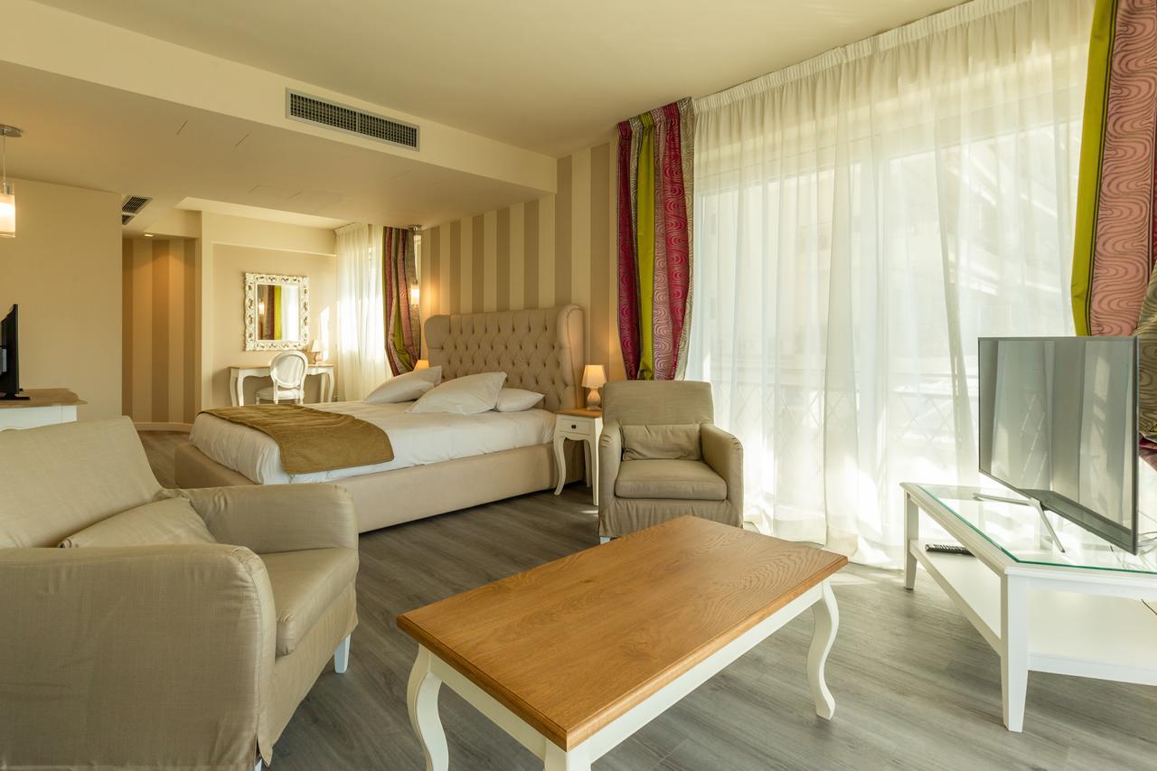 La Dolce Vita Hotel Menton Luaran gambar