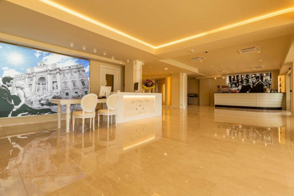 La Dolce Vita Hotel Menton Luaran gambar