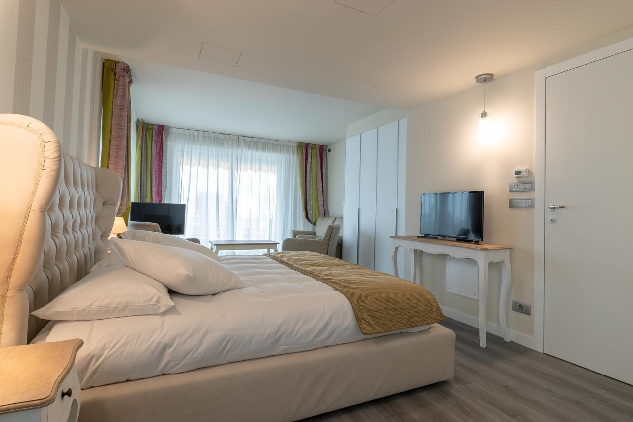 La Dolce Vita Hotel Menton Luaran gambar